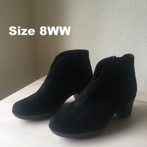 Munro Wide Robynette Booties